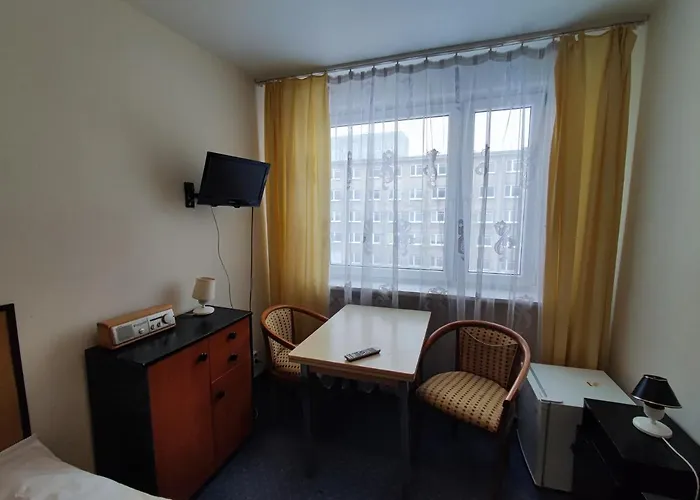 ホステル Jantar Economy